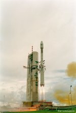 Un décolage d'Ariane 4 de jour de la base de Kourou