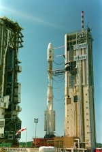 Mise en place d'Ariane 4 sur le pas de tir